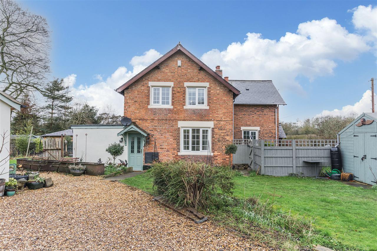 The Lodge, Aldercar Lane